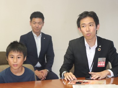 ９月度　鈴木康友名誉団長へ、はままつ少年の船の報告