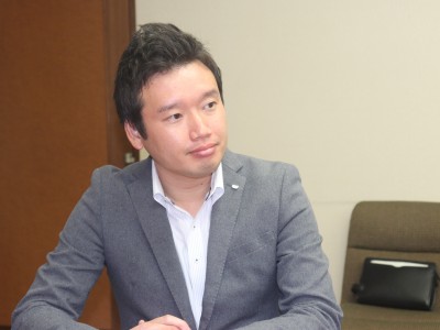 ９月度　鈴木康友名誉団長へ、はままつ少年の船の報告