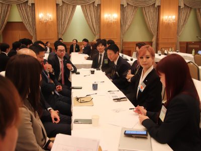 4月度例会「出向大討論会」