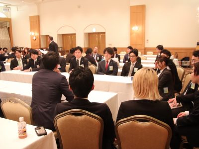 4月度例会「出向大討論会」