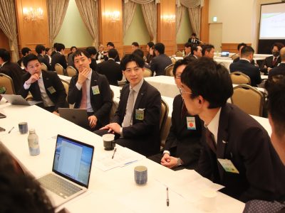 4月度例会「出向大討論会」