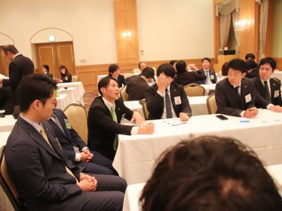 4月度例会「出向大討論会」
