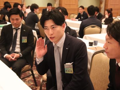 4月度例会「出向大討論会」