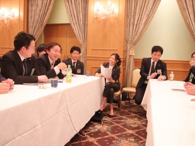 4月度例会「出向大討論会」