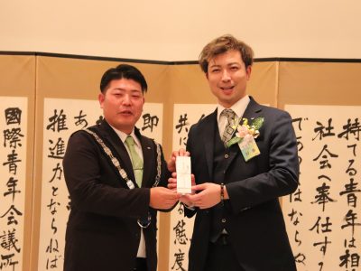 12月度例会「卒業式典及び卒業忘年会」